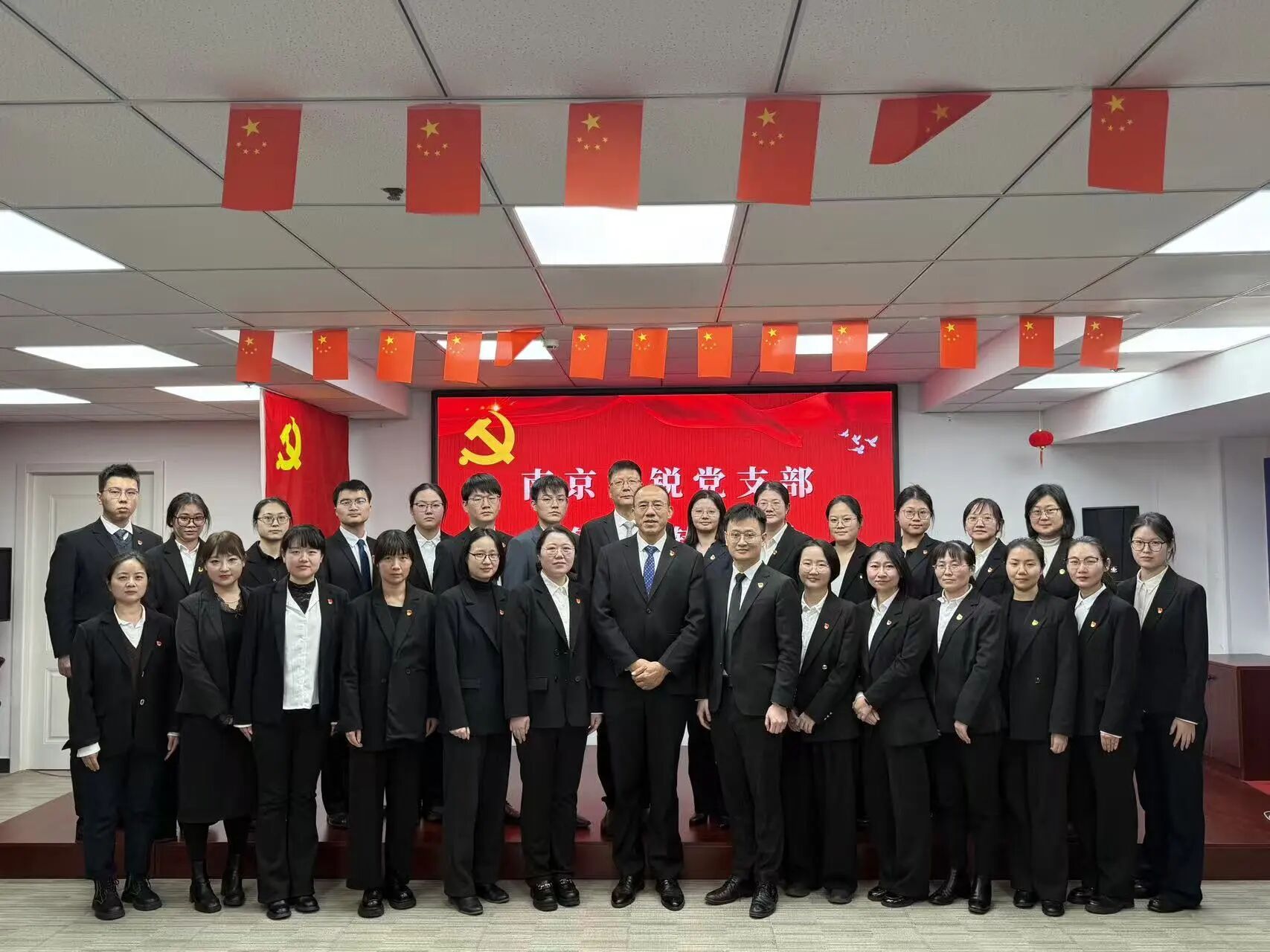 bd45febce72ce9200d53f6c5bebcb5f8 28圈(中国集团)官方网站