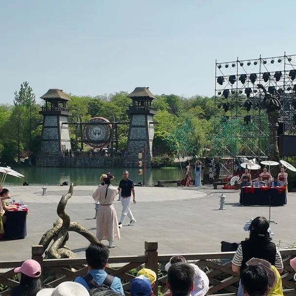 a80ce7a3ae9545c9bb4585e2433ca2b9 28圈(中国集团)官方网站